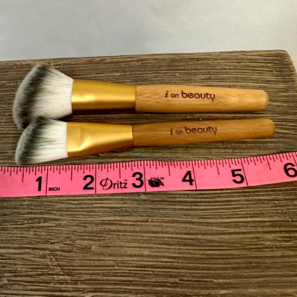 NEW I On Beauty Contouring Blending Makeup Brush Set Never Used NWOT